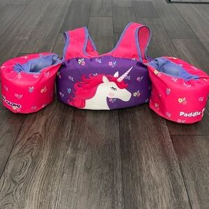 Girls unicorn arm/chest flotation device